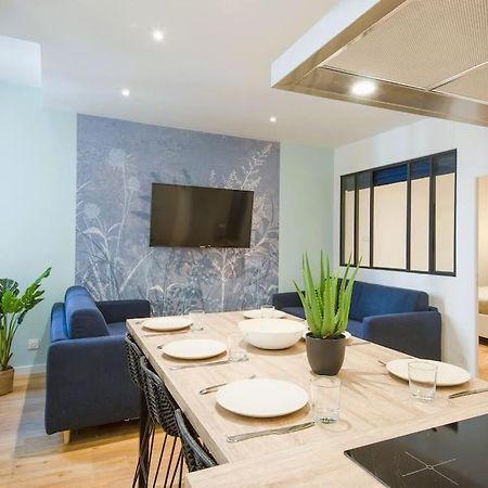 Spacious T2 Near The Halles And The Harbour Тулон Екстериор снимка