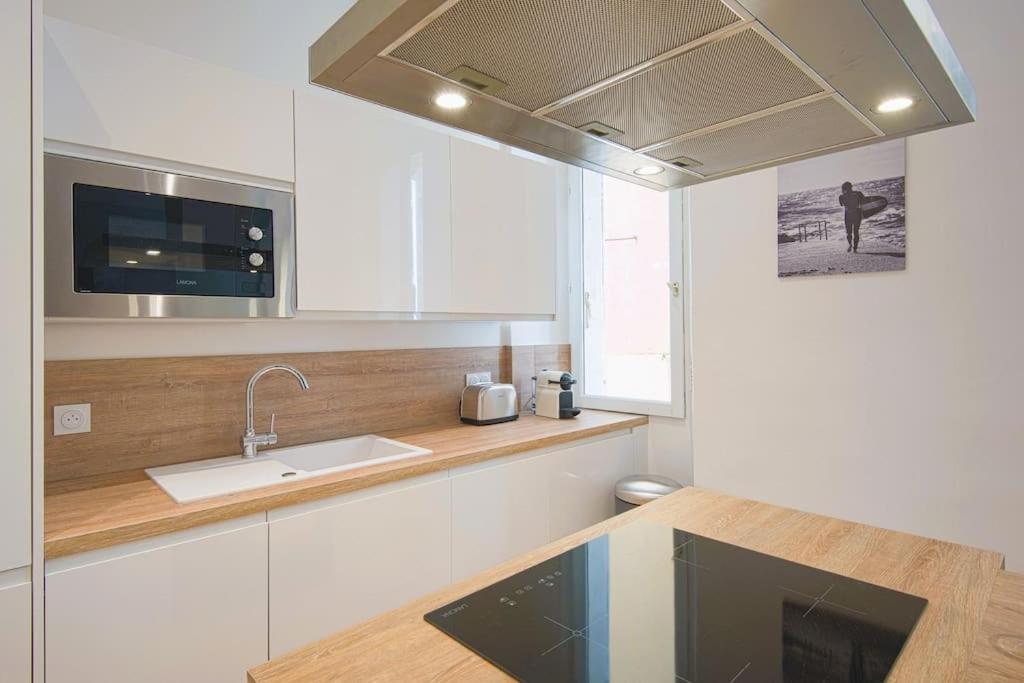 Spacious T2 Near The Halles And The Harbour Тулон Екстериор снимка