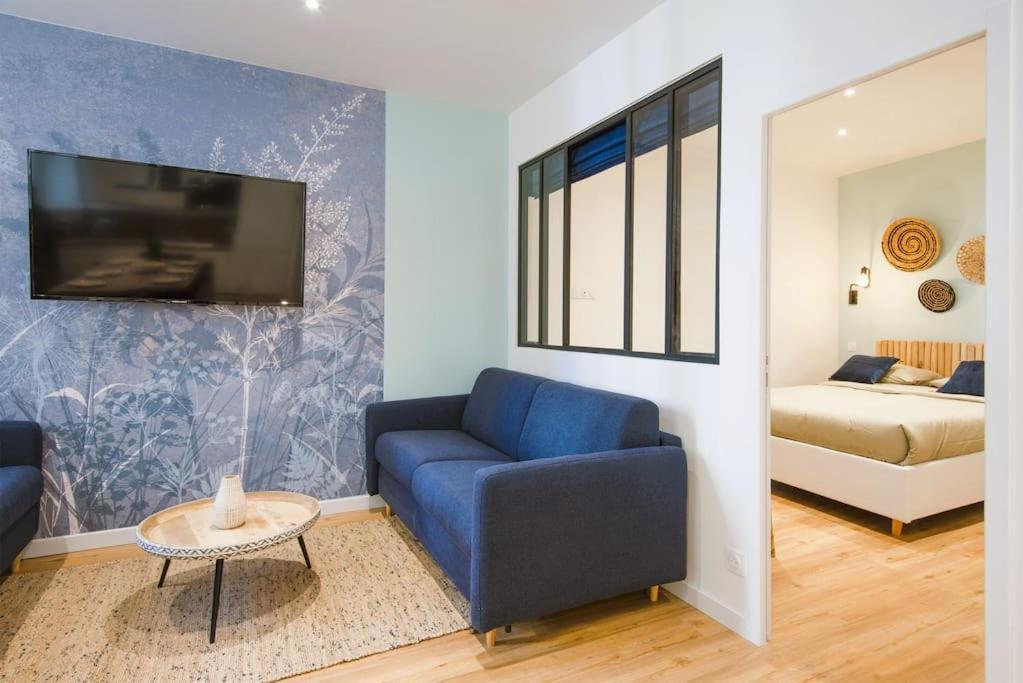 Spacious T2 Near The Halles And The Harbour Тулон Екстериор снимка